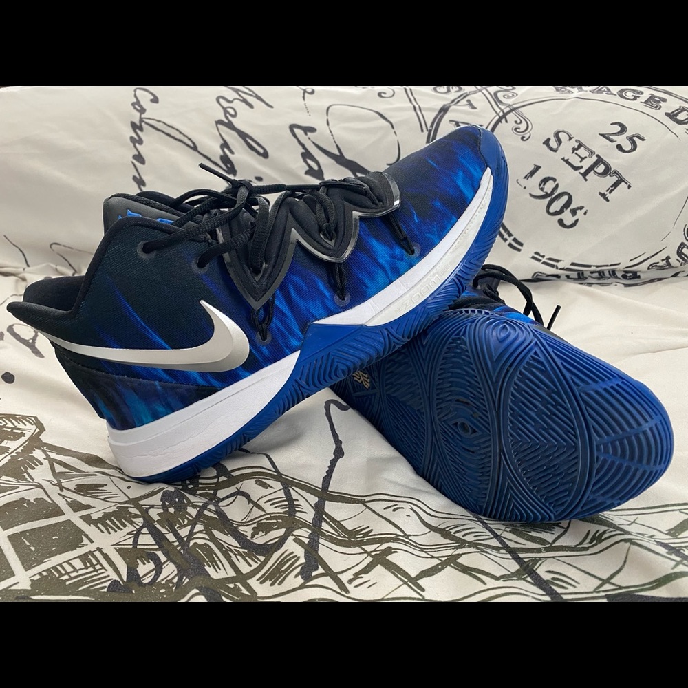 Nike Kyrie 5 “Duke” Game Royal Size 12M